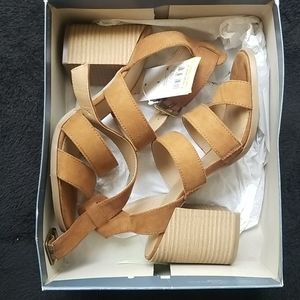 Women's shoes